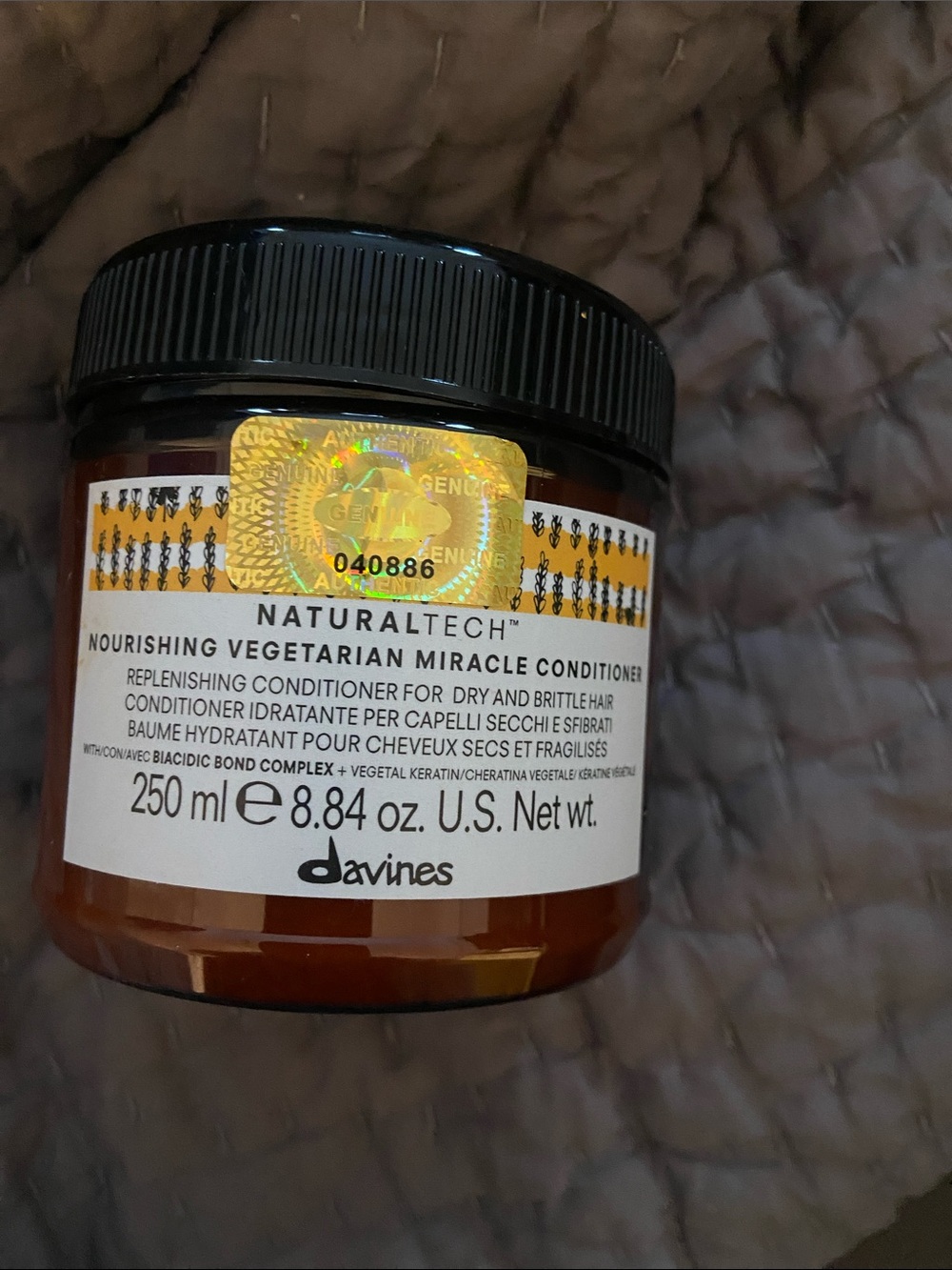 Davines Naturaltech Nourishing Vegetarian Miracle Conditioner — Black & Brown